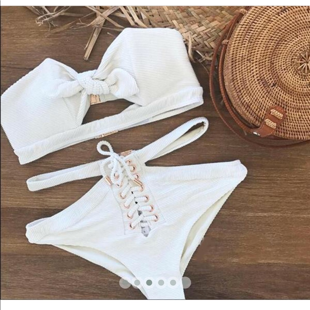 Stanlice snowy lace bikini